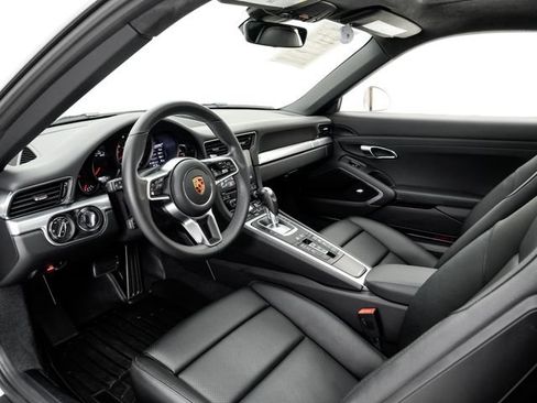 Certified 2018 Porsche 911 Carrera RWD image 4