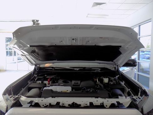 Used 2025 Toyota Tundra Limited image 31