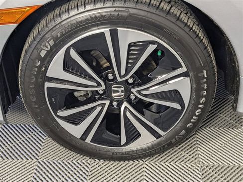 Used 2017 Honda Civic EX-T image 8