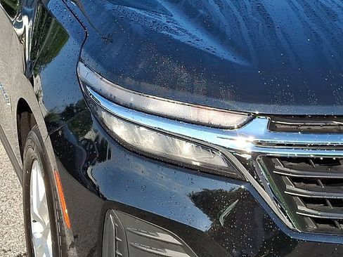 Used 2023 Chevrolet Equinox LS FWD image 9