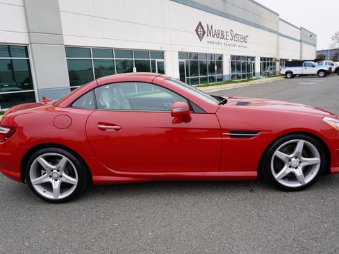 Used 2012 Mercedes-Benz SLK 350 image 8