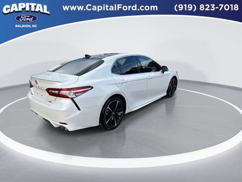 Used 2020 Toyota Camry XSE image 8