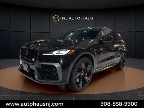 Used 2021 Jaguar F-PACE SVR image 4