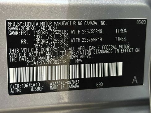 Certified 2023 Toyota RAV4 XLE Premium AWD/4WD image 33