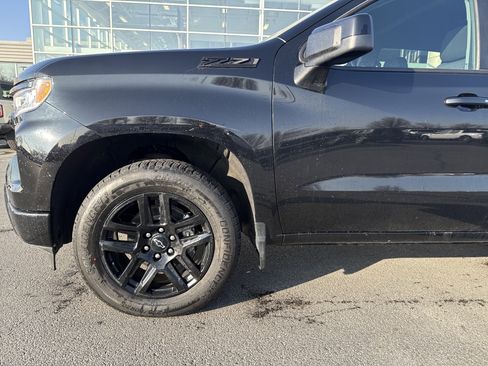 Used 2023 Chevrolet Silverado 1500 RST image 9