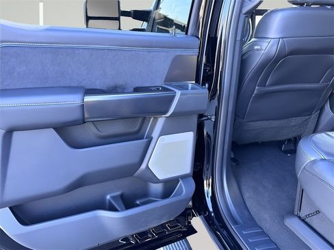 New 2026 Ford F250 Platinum w/ FX4 Off-Road Package image 12