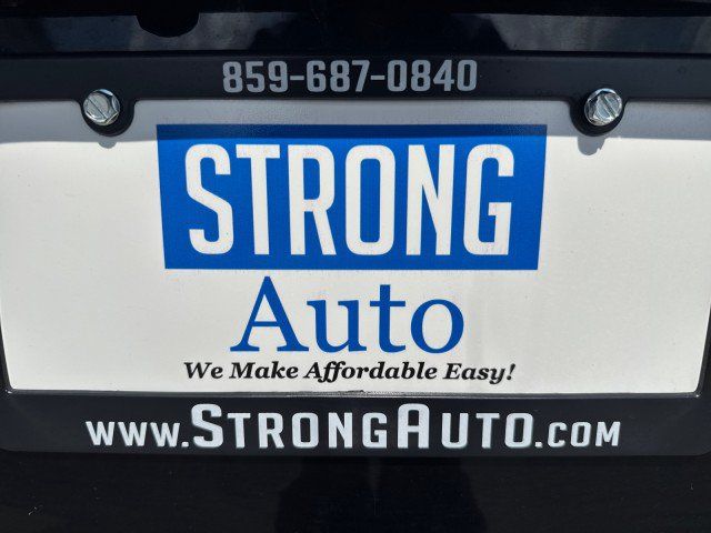 Used 2025 Toyota RAV4 LE AWD/4WD image 18