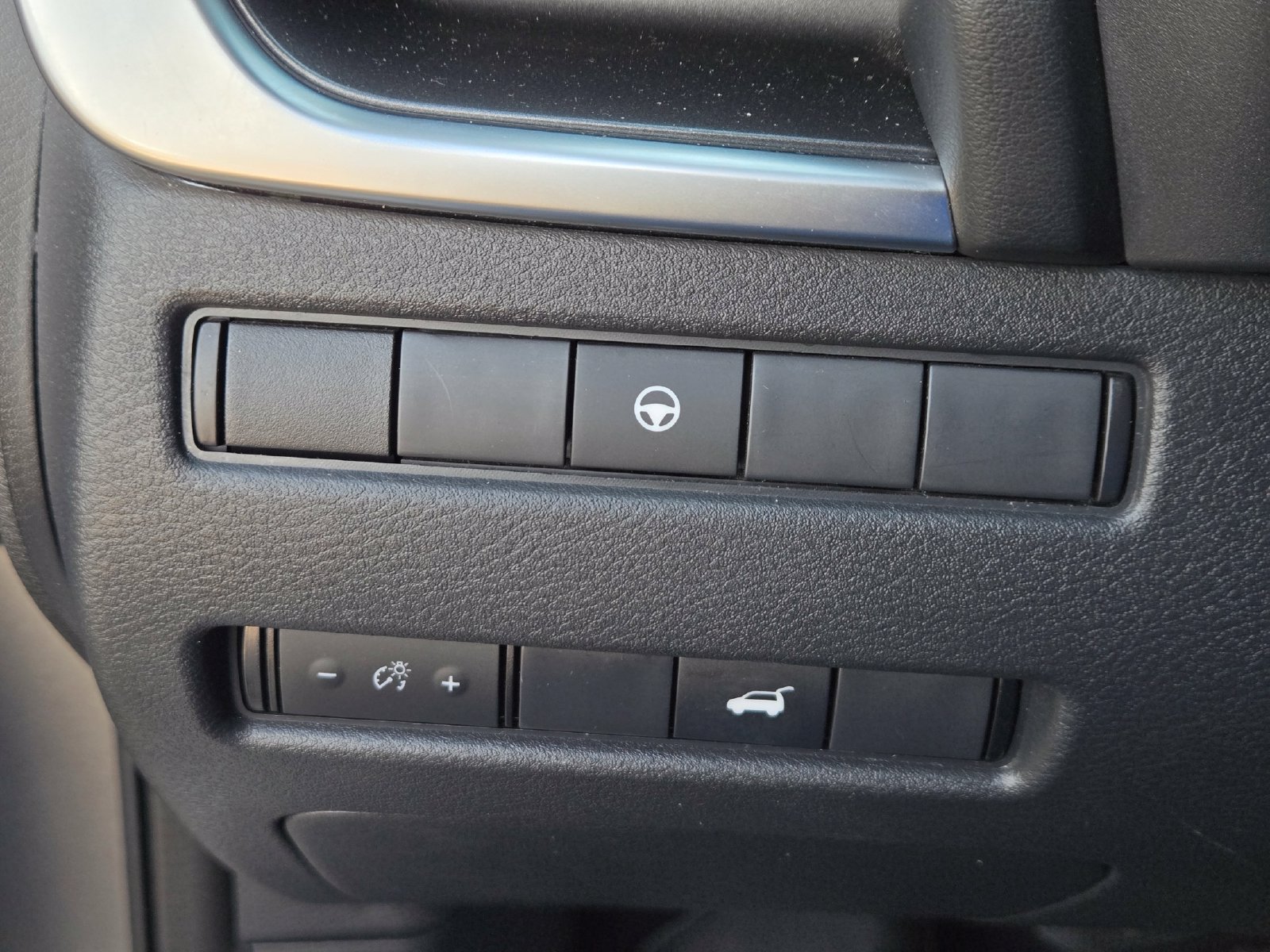 Used 2022 Nissan Rogue SV w/ SV Premium Package FWD image 21
