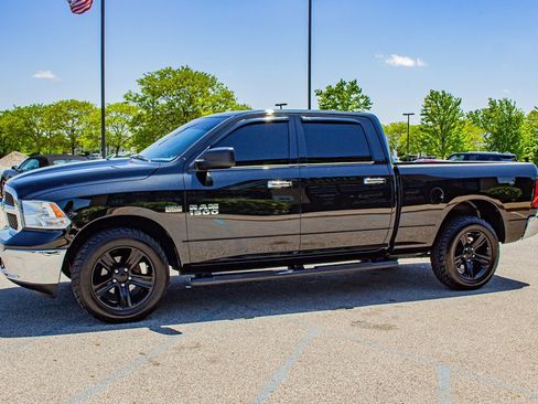 Used 2018 RAM 1500 Classic SLT AWD/4WD image 4