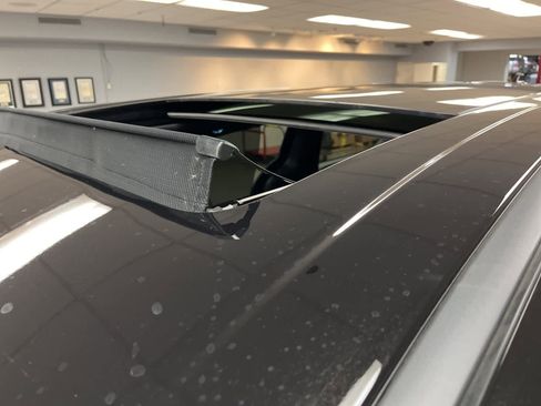 Used 2026 Chrysler Pacifica Limited image 24