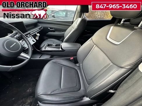 Used 2025 Hyundai Tucson Limited FWD image 10