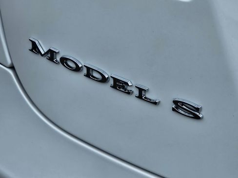 Used 2016 Tesla Model S 70D image 25