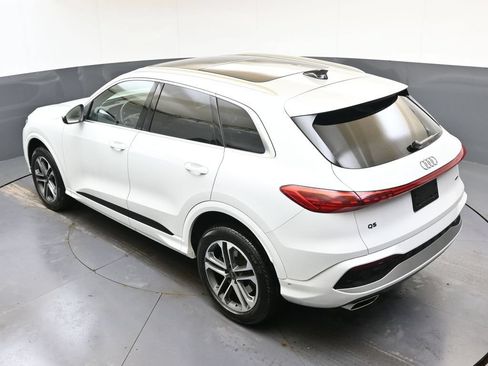 Used 2025 Audi Q5 Premium Plus w/ Premium Plus AWD/4WD image 46