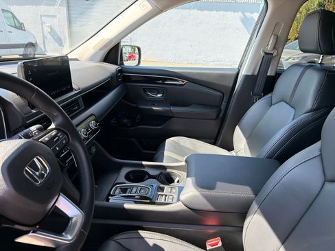 Used 2023 Honda Pilot EX-L image 7