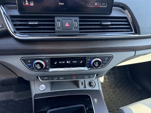 Used 2021 Audi Q5 e Premium Plus w/ Premium Plus Package image 27