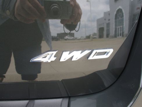 Used 2024 Ford Explorer XLT w/ Equipment Group 202A AWD/4WD image 6