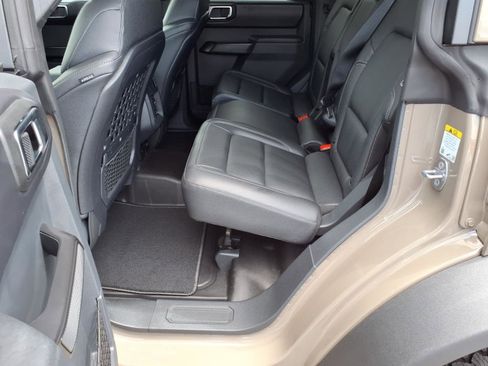 New 2025 Ford Bronco Badlands image 8