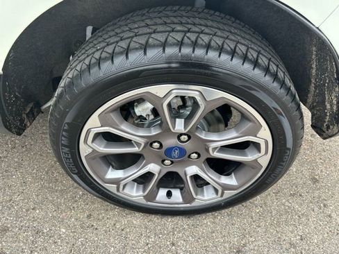 Used 2022 Ford EcoSport Titanium image 10