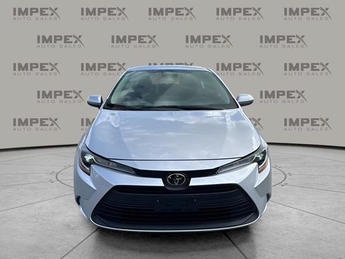 Used 2024 Toyota Corolla LE FWD image 8