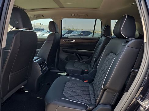 New 2025 Volkswagen Atlas SEL Premium R-Line image 15
