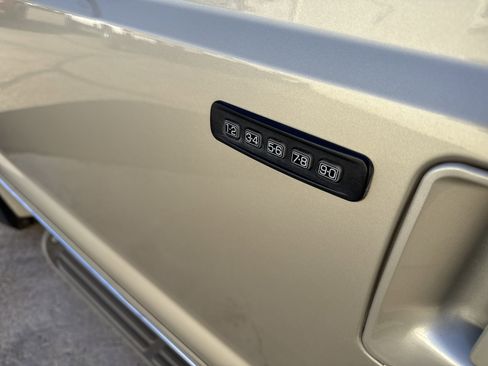 Used 2005 Ford Excursion Limited image 22