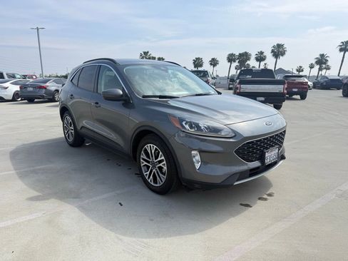 Used 2022 Ford Escape SEL image 4