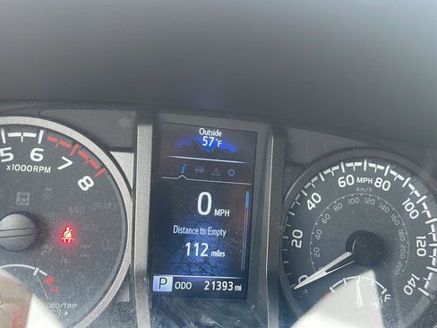 Used 2023 Toyota Tacoma TRD Off-Road w/ Black Out Package (TMS) AWD/4WD image 10