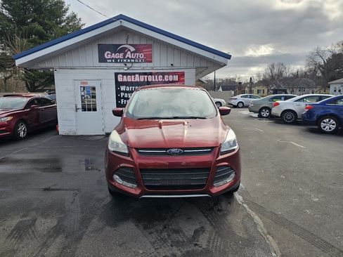 Used 2014 Ford Escape SE image 2