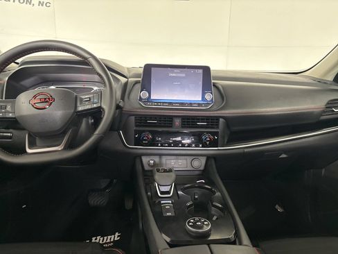 Used 2025 Nissan Rogue SV w/ Rock Creek Premium Package AWD/4WD image 26
