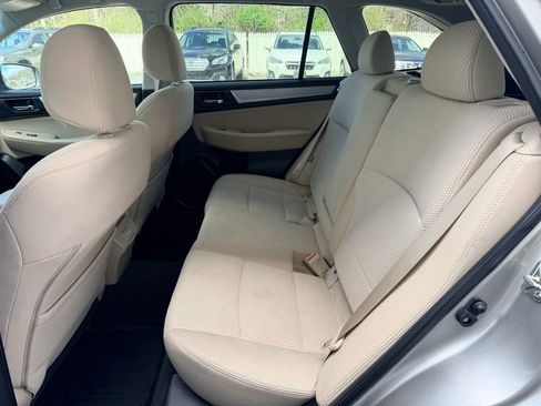 Used 2018 Subaru Outback 2.5i Premium image 13