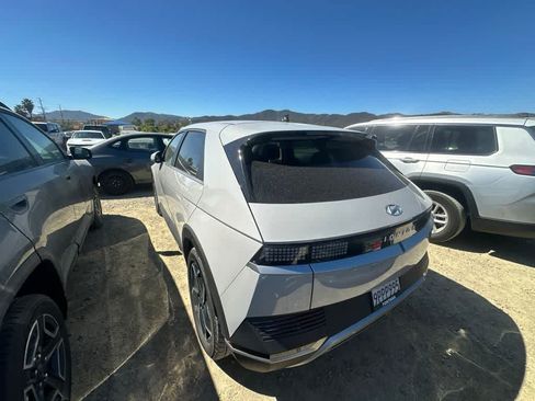 Used 2024 Hyundai Ioniq 5 SE RWD image 4