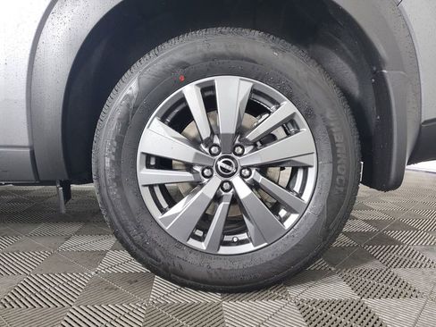 New 2025 Nissan Pathfinder S image 29