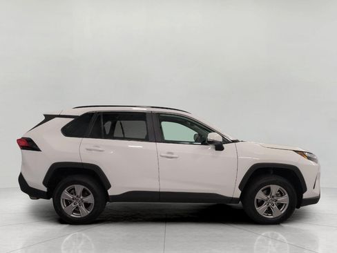 Used 2025 Toyota RAV4 XLE AWD/4WD image 12