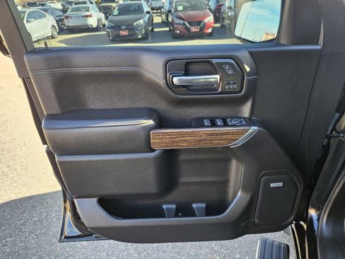 Used 2019 Chevrolet Silverado 1500 High Country w/ High Country Premium Package image 9