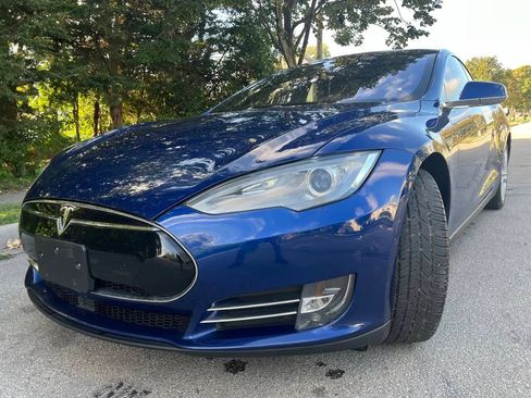 Used 2015 Tesla Model S 85D image 5