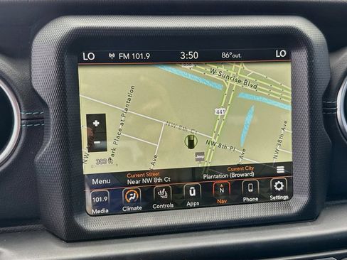 Used 2022 Jeep Wrangler Unlimited Rubicon 4xe w/ Cold Weather Group AWD/4WD image 14