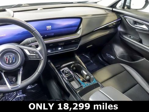 Used 2025 Buick Envision Preferred image 17