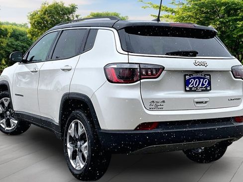 Used 2019 Jeep Compass Limited AWD/4WD image 2