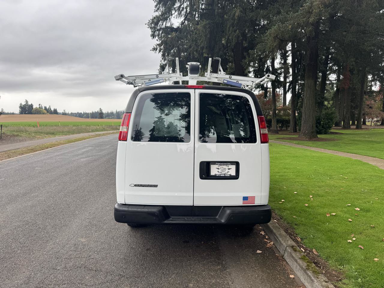 Used 2014 Chevrolet Express 2500 RWD image 4