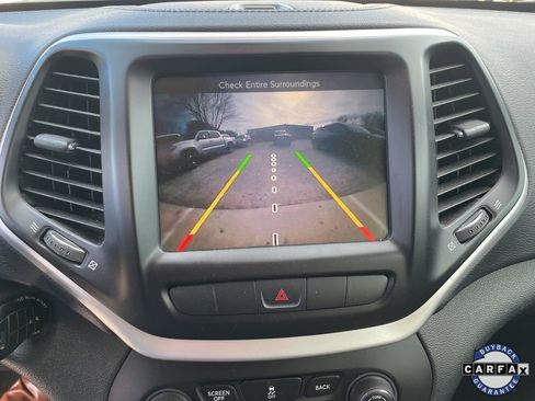 Used 2015 Jeep Cherokee Latitude image 11