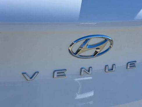 New 2026 Hyundai Venue SEL FWD image 8
