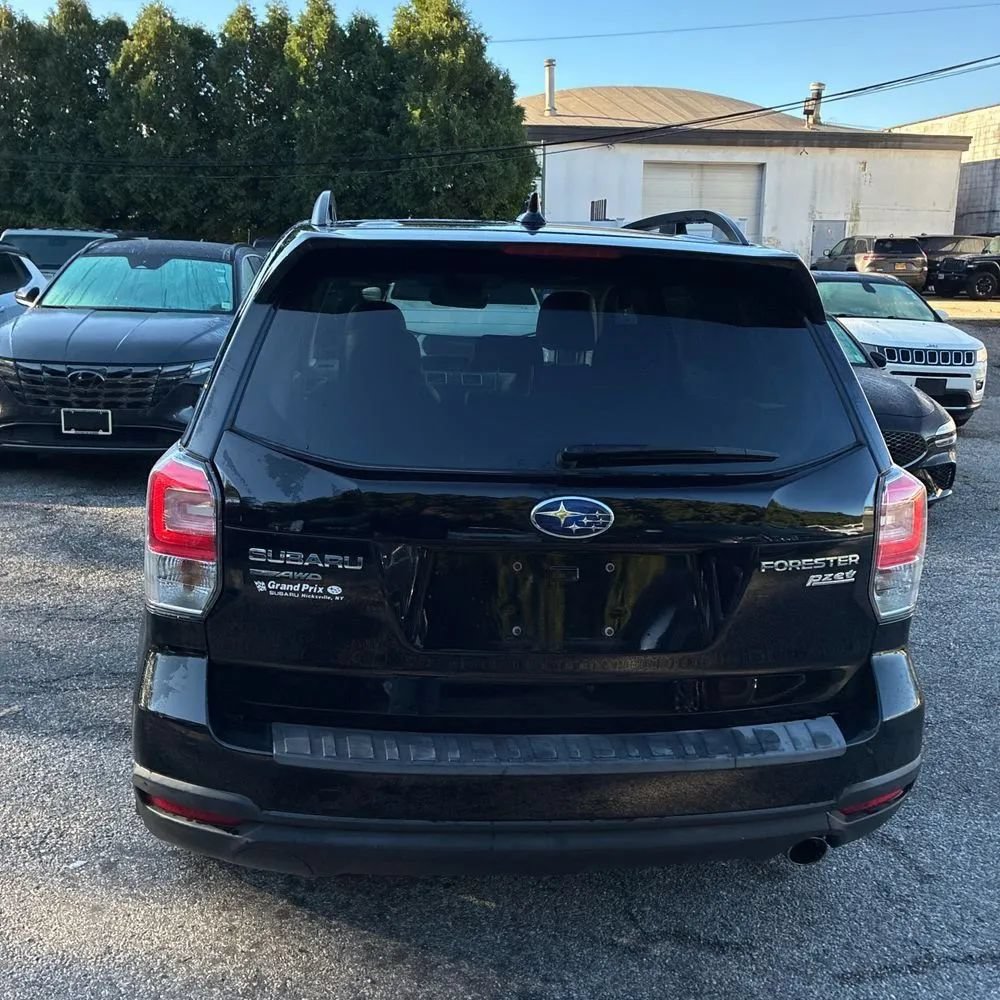 Used 2017 Subaru Forester 2.5i Limited AWD/4WD image 7