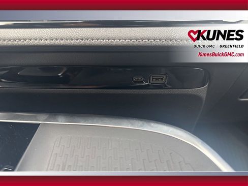 New 2026 Buick Enclave Sport Touring w/ LPO, Floor Liner Package image 31