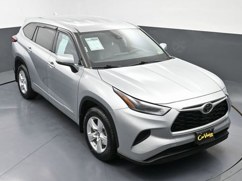 Used 2021 Toyota Highlander L image 46