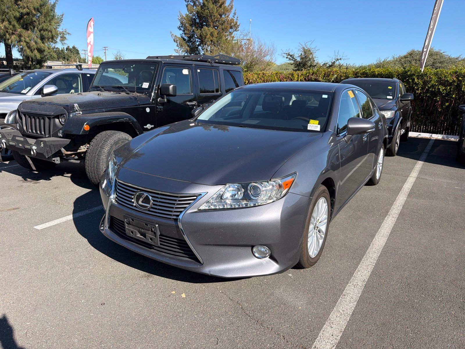Used 2014 Lexus ES 350 w/ Premium Package FWD image 3