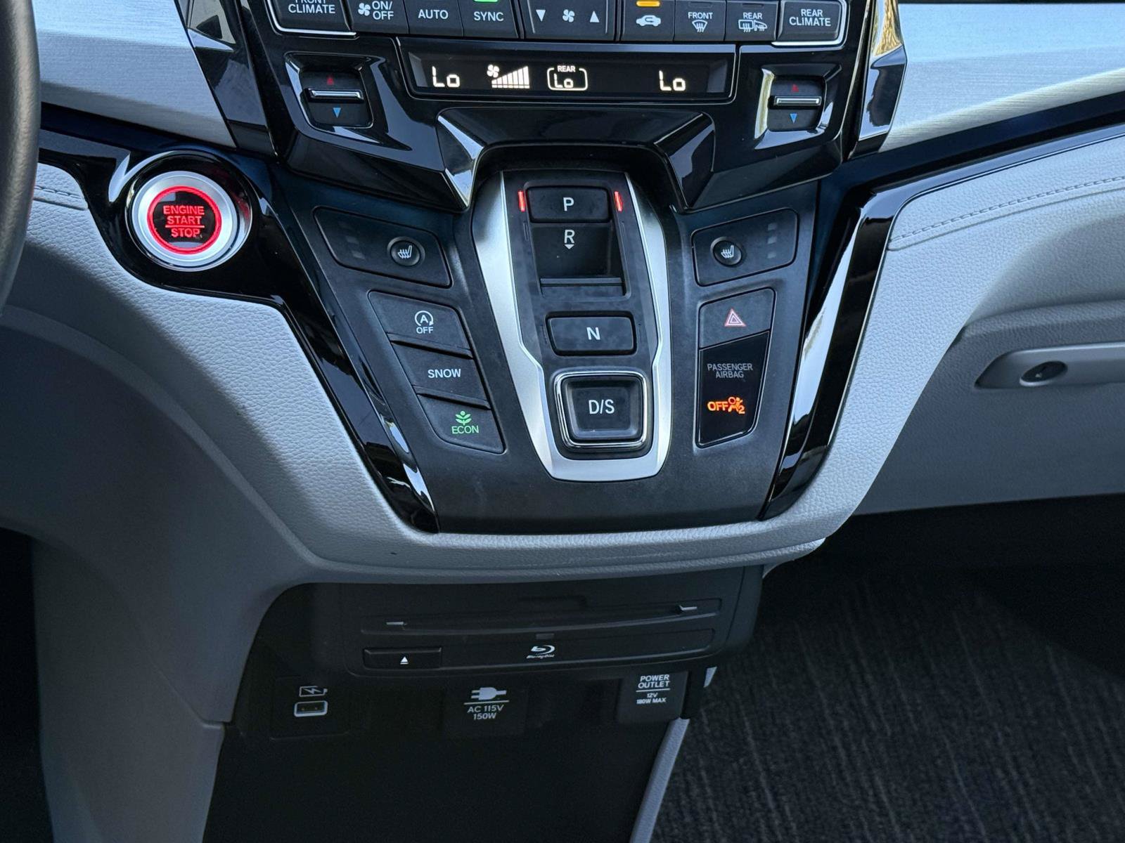 Certified 2024 Honda Odyssey Touring image 21