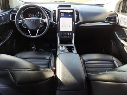 Certified 2022 Ford Edge SEL w/ Convenience Package image 10