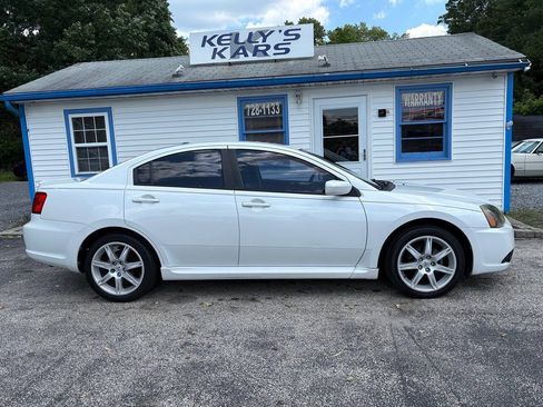 Used 2010 Mitsubishi Galant SE FWD image 2