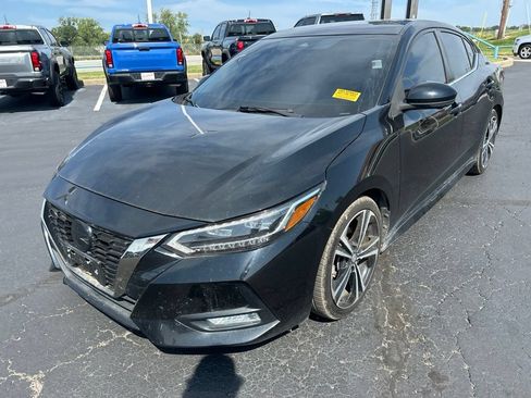 Used 2022 Nissan Sentra SR w/ SR Premium Package FWD image 9