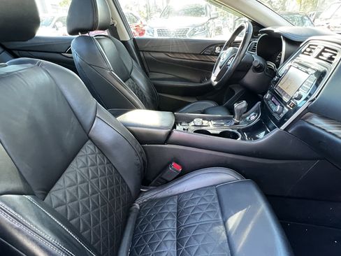 Used 2017 Nissan Maxima Platinum image 45